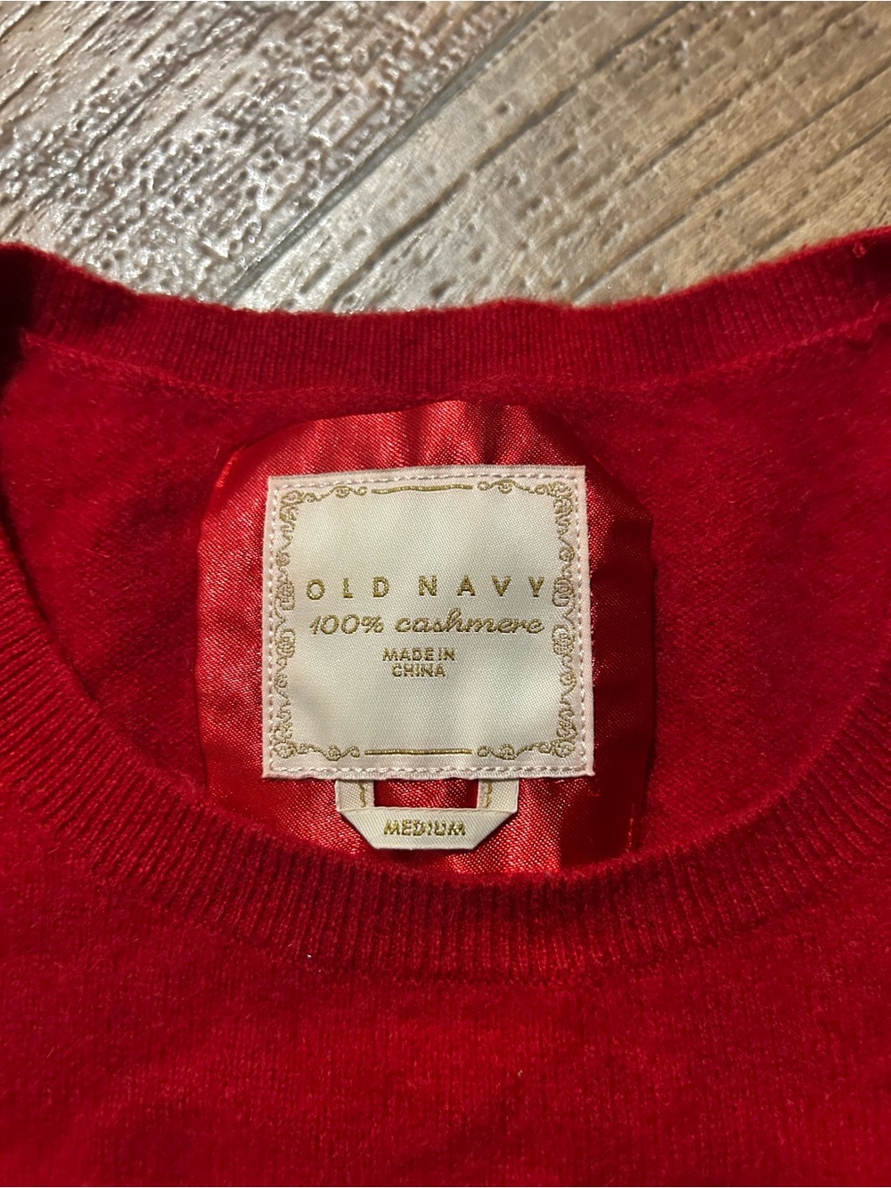 Vintage Late 90’s Early 00’s Old Navy Red 100% Cashmere Sweater